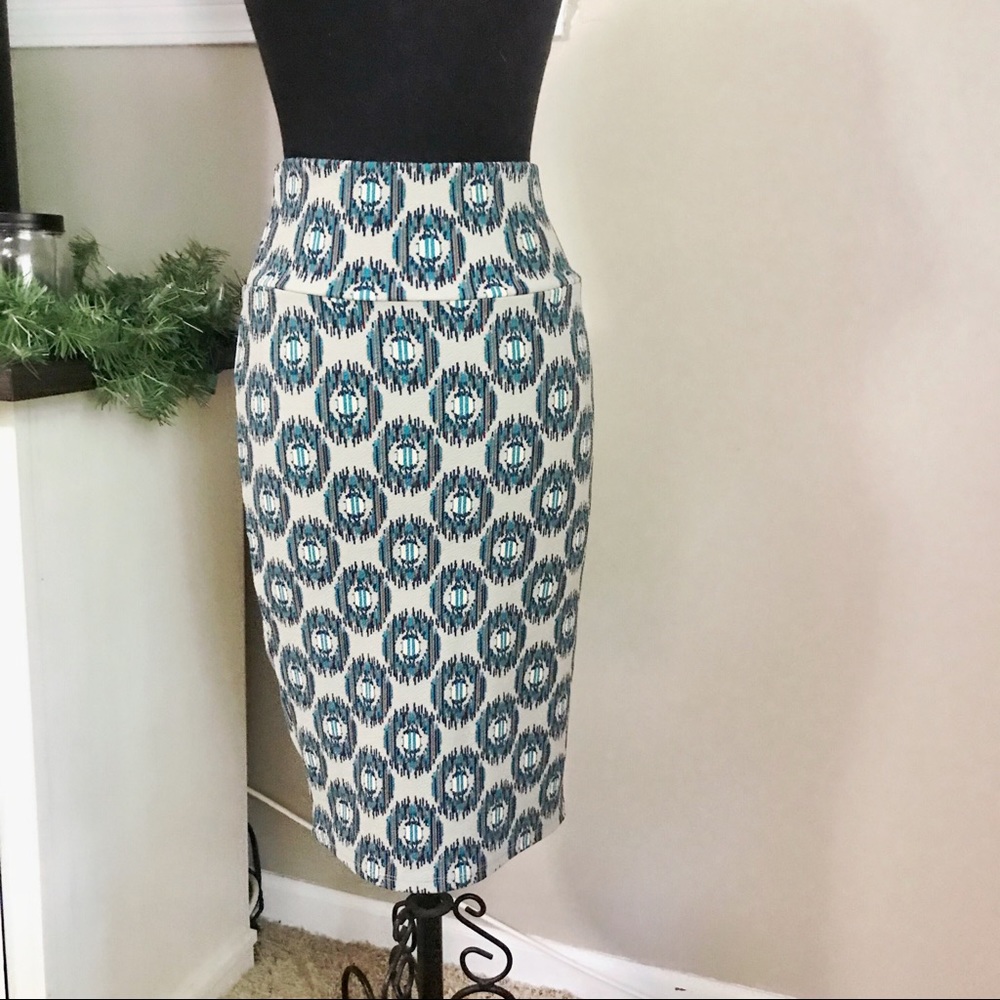 LuLaRoe Cassie Skirt XS